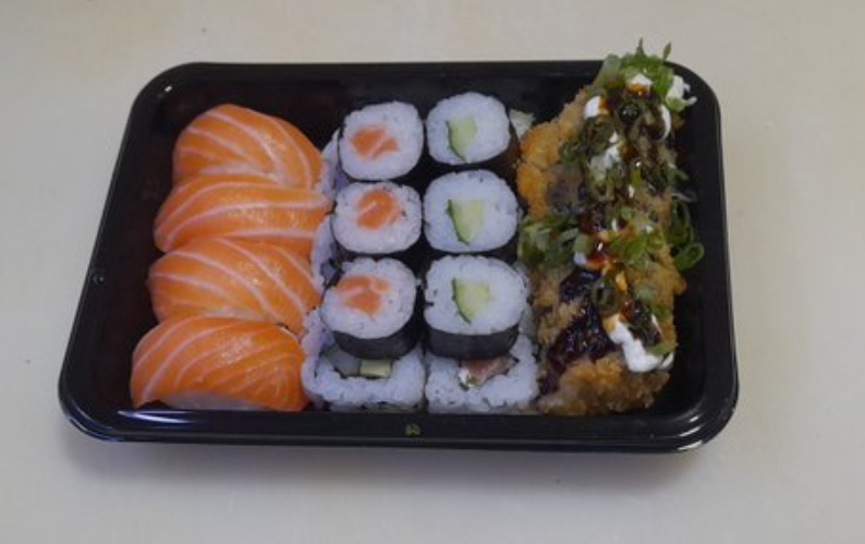 promoÇÃo 1 ( 20 peÇas de sushis variados + 2 haromaki de queijo )